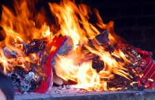 Nguyên nhân tục đốt vàng mã